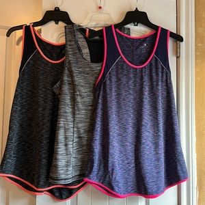 3/$15 tank top bundle- PRICE FIRM